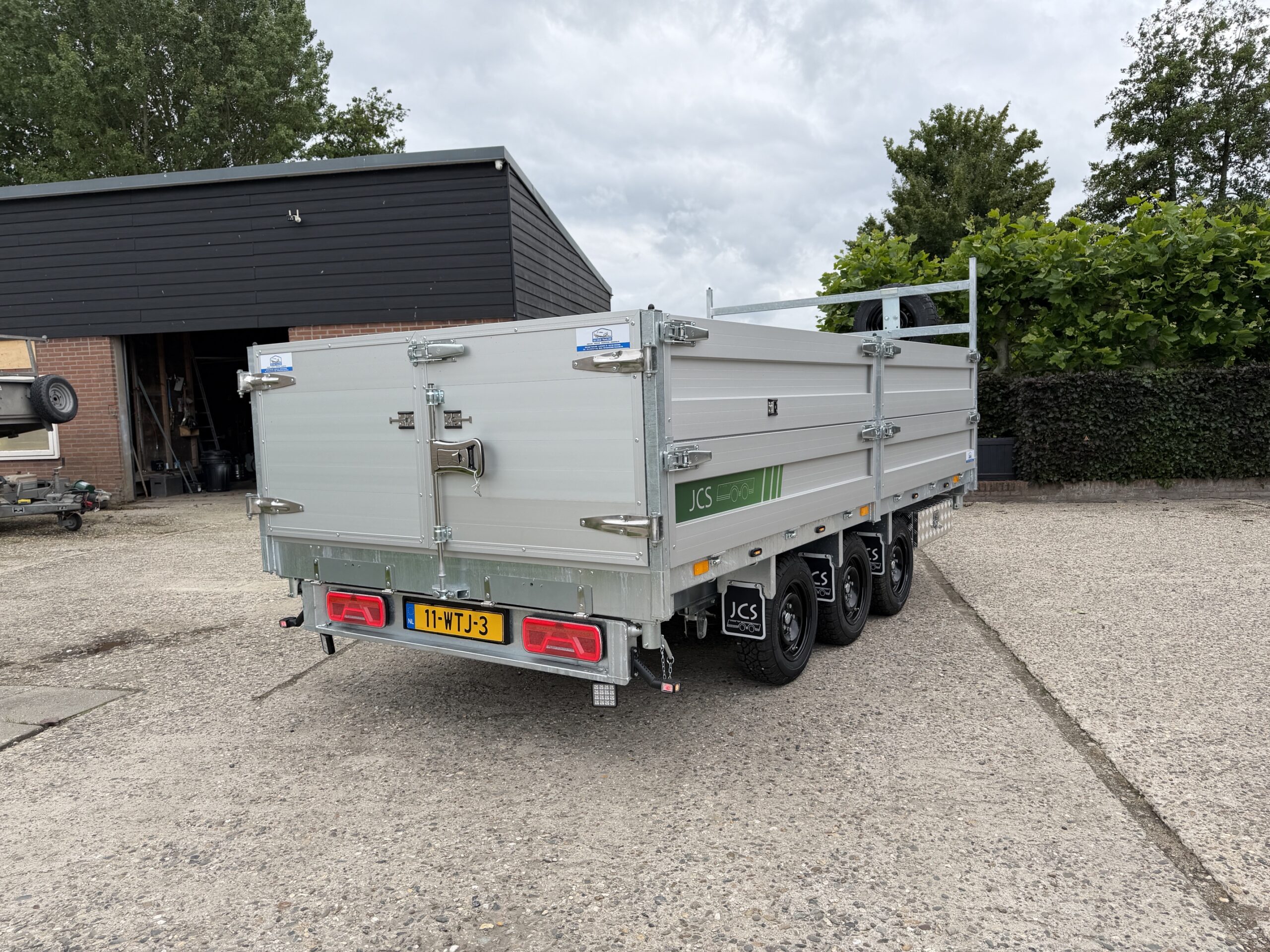 Heavy Duty 3-Zijdige Kipper JCS 3-As (3500kg) | 400x200 cm | Paraboolvering & Franse Deuren - Afbeelding 3