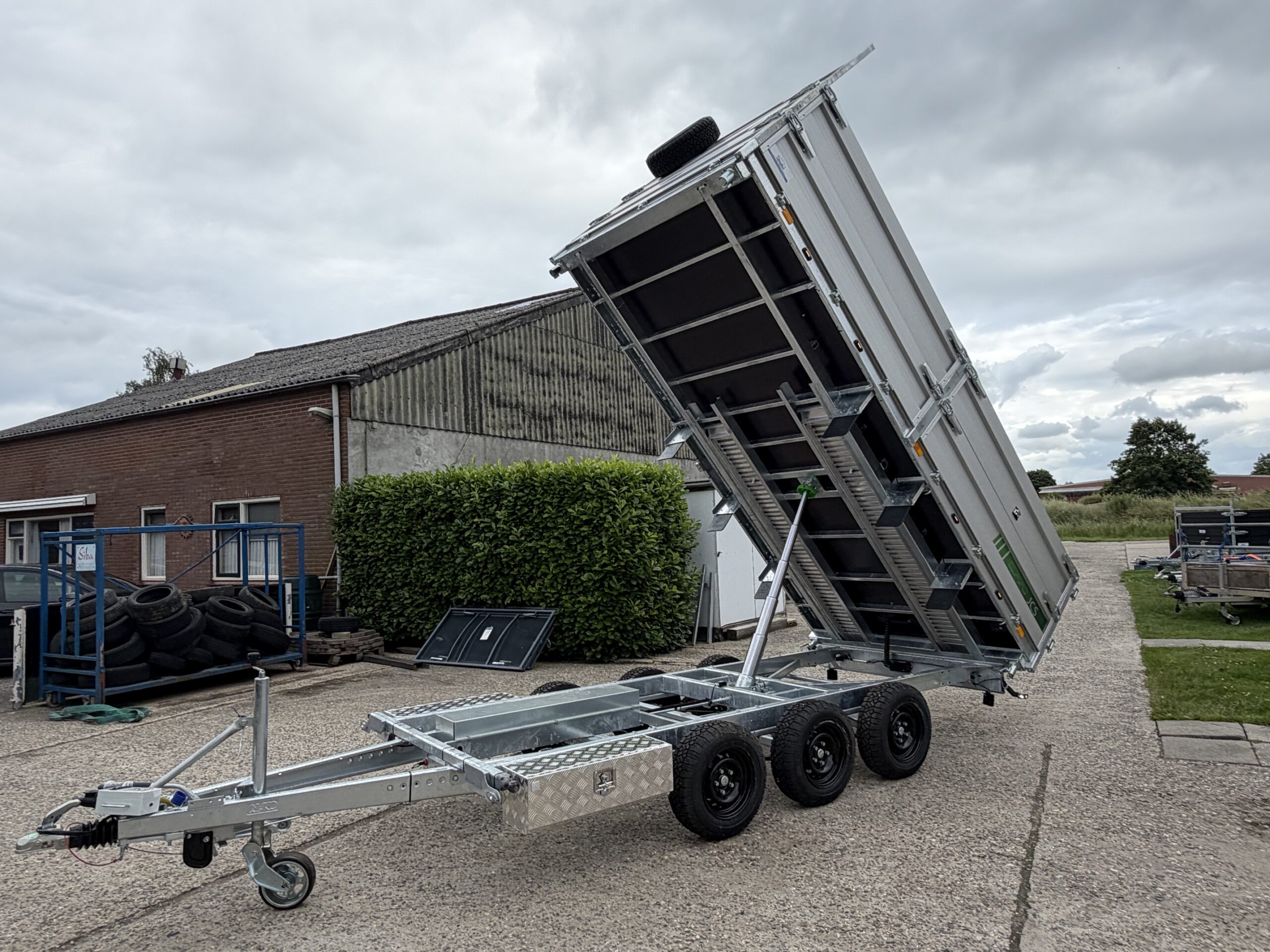 Heavy Duty 3-Zijdige Kipper JCS 3-As (3500kg) | 400x200 cm | Paraboolvering & Franse Deuren - Afbeelding 10