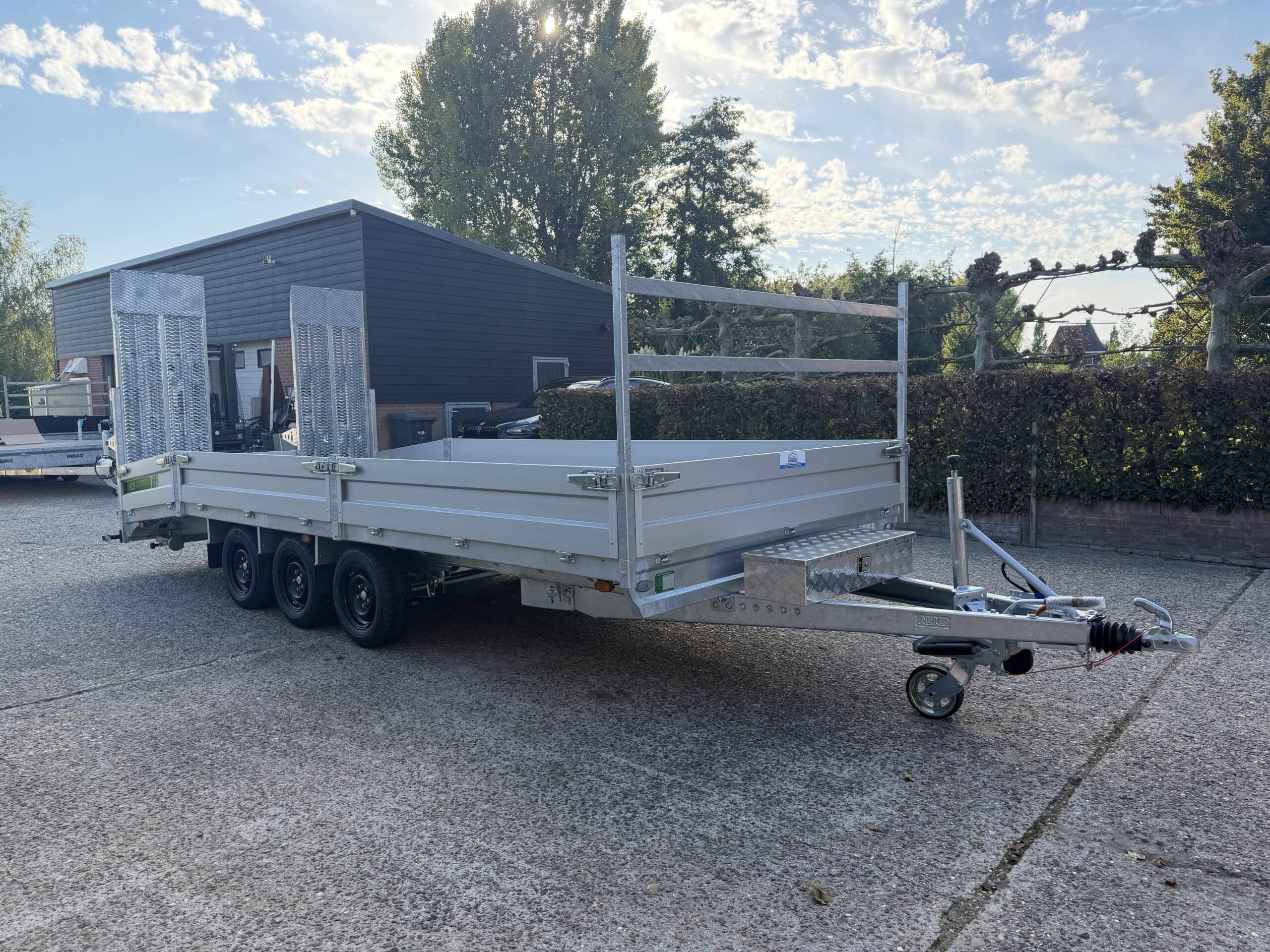 JCS Beavertail Machinetransporter 3-As (3500kg) | Paraboolvering