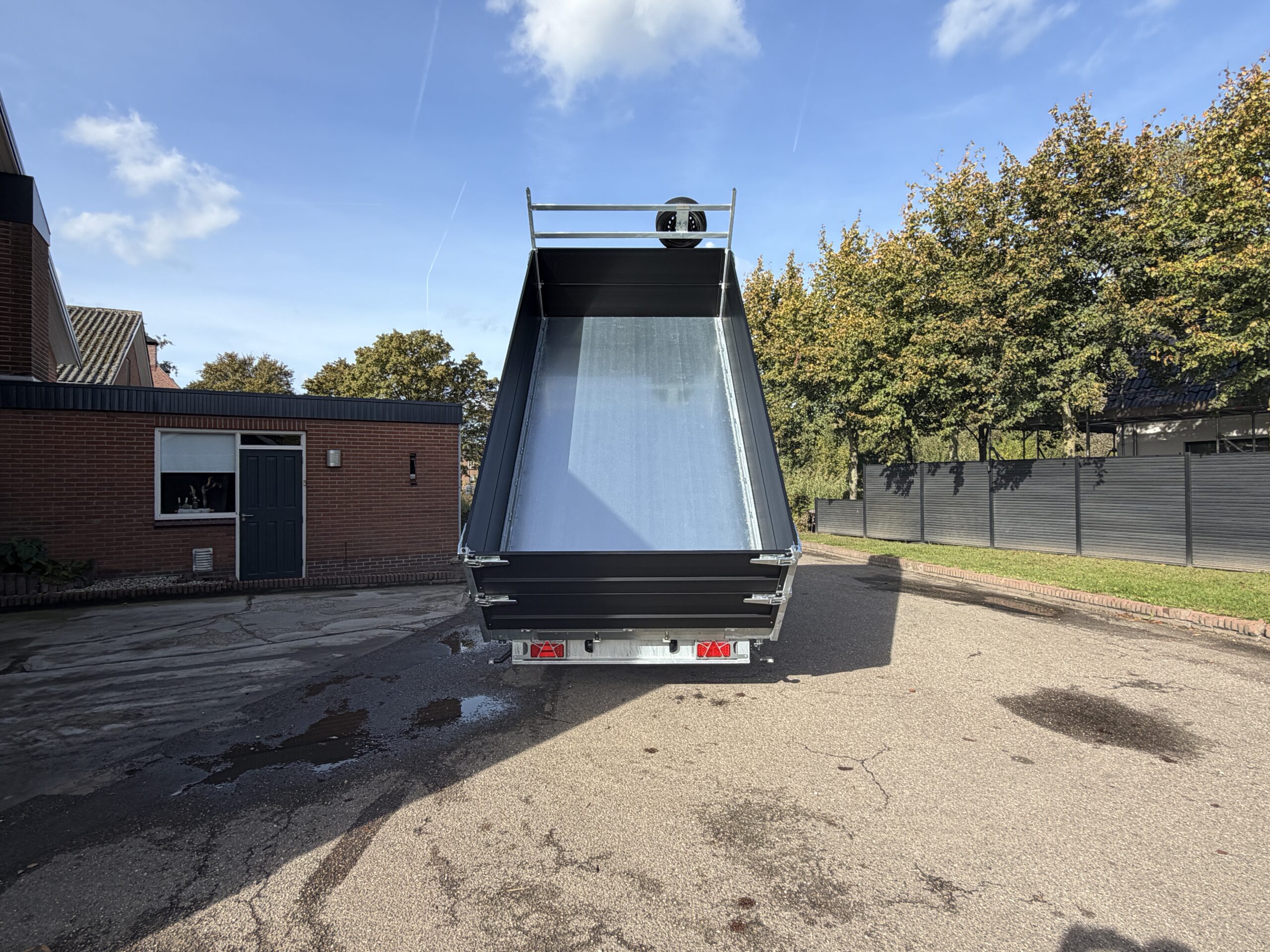 JCS elektrische driezijdige kipper 3500kg 402x204 - Afbeelding 6